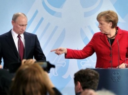 Журналист объяснил, почему Меркель ведет переговоры с Путиным