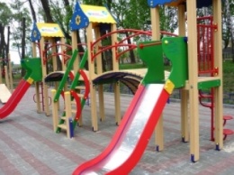 В Мелитополе установят 30 современных детских площадок
