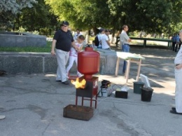 Жители Павлограда занимают очередь, чтобы отказаться от отопления