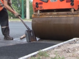 "Нужно делать так, чтобы стояло!": мэр Кременчуга о ремонте дорог в городе