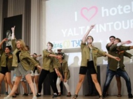 Более 150 студентов КФУ работают этим летом на благо Крыма (ФОТО)
