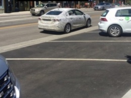 В сети появились снимки камуфлированного Chevrolet Cruze