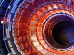 Физики выбрали лучшие теории на тему загадочной находки Большого адронного коллайдера