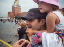 Instagram: Дочка Антона и Виктории Макарских стала певицей