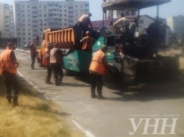В Мариуполе за день отремонтируют полкилометра дороги