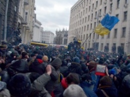 Савченко призвала народ к акциям протеста у стен администрации Порошенко