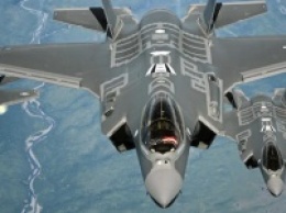 Американцы объявили о боевой готовности истребителей нового поколения F-35