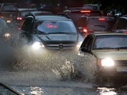 Москвичей попросили отказаться от поездок на личном транспорте