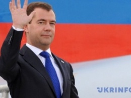 Медведев посоветовал учителям, как прожить на такую зарплату
