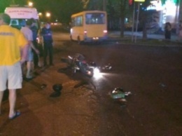 В вечернем ДТП в Кривом Роге разбился мотоциклист (ФОТО)