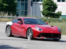 Ferrari F12 Berlinetta похудеет на 110 кг и получит 780 л.с
