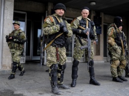 170 бойцов «Торнадо» забаррикадировались в луганской школе и грозят стрельбой