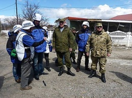 После отъезда миссии ОБСЕ боевики атакуют Пески (ВИДЕО)