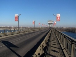 В Кременчуге с 8 по 22 августа ограничат движение на Крюковском мосту