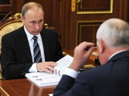 Путину показали отчет «Ростеха» с помощью iOS-приложения дополненной реальности