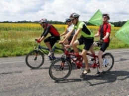 Всеукраинский велопробег с участием незрячих спортсменов направляется в Одессу