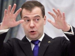 Житель Ростова просит Путина снизить зарплату Медведеву до 15 тысяч рублей