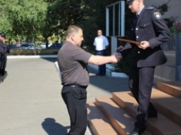 Николаевским полицейским вручили благодарности за поимку преступников
