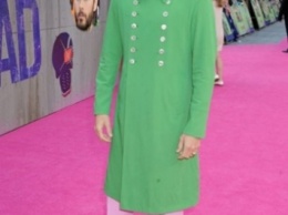Зеленое пальто Джареда Лето стало поводом для фотожаб