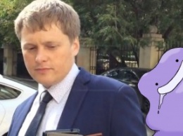 Житель Москвы попросил ЗАГС разрешить ему жениться на покемоне