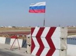 В Крыму организован подвоз воды на КПП «Чонгар», стоящим в очередях людям оказывают психологическую помощь