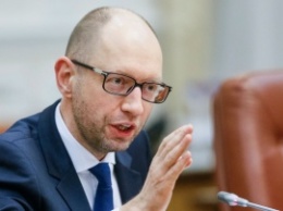Адвокат: Яценюк игнорирует вызовы на допрос в Генпрокуратуру