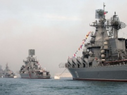 Черноморский флот РФ проведет учения по защите о подводных диверсантах