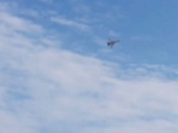 В небе над Салтовкой летал военный бомбардировщик (ВИЕДНО)