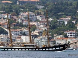 Направляющаяся в Одессу итальянская баркентина зашла в Черное море