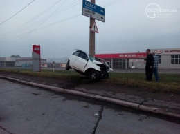 ДТП в Мариуполе: водитель погиб на месте