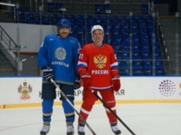 Премьер-министры Медведев и Масимов вышли на лед в Сочи