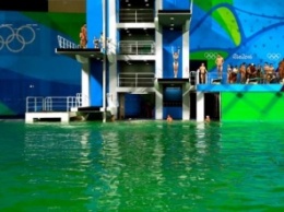 Олимпиада-2016: Вода в бассейнах в Рио позеленела из-за попадания в нее химикатов, - СМИ