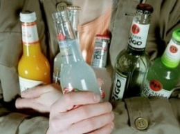 Спецназовцу "светит" 2 года тюрьмы, из-за того что он украл из магазина в Скадовске дорогой алкоголь