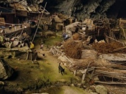 В Китае есть уникальная деревня, которая расположена в гигантской пещере