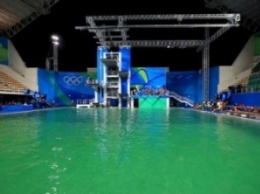 Организаторы заменят зеленую воду в олимпийском бассейне в Рио