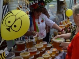На 6-м Фестивале меда в Кривом Роге горожанам пообещали "изюминку"
