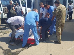 Борт с ранеными военнослужащими прибыл в Одессу (фото)