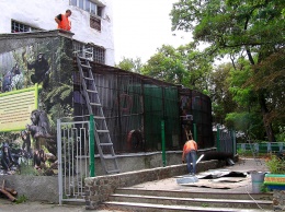 В Харьковском зоопарке демонтируют обезьянник (фото, видео)