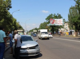 В Николаеве "Фольксваген" не заметил "Форд" и протаранил его в бок