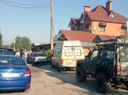 "Автомайдановцы" устроили акцию протеста у дома экс-главы ГАИ Ершова