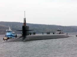Атомная подлодка ВМС США столкнулись с кораблем снабжения в водах близ штата Вашингтон