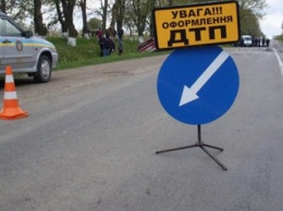 Под Киевом иномарка врезалась в дерево, погибли четверо