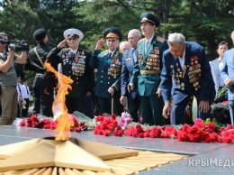 В Крыму чествуют погибших в Великой Отечественной войне (ФОТО)