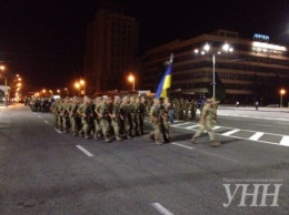 В центре Запорожья репетируют праздничное шествие