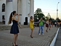 Макеевский вокальный коллектив выступит с концертами в шахтерских городах