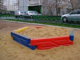 Учебные заведения Мирнограда (Димитрова) отныне с песком