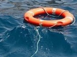Отдыхавший на крымском пляже сотрудник МЧС спас жизнь тонущей женщине