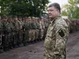 На День города Порошенко передаст харьковским военным боевую технику