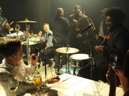 Stella Artois и музыкальная группа The Roots с помощью музыки отразили фруктовые и горькие вкусы пива