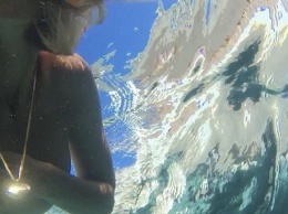 Хайди Клум опубликовала в личном микроблоге порцию снимков в воде